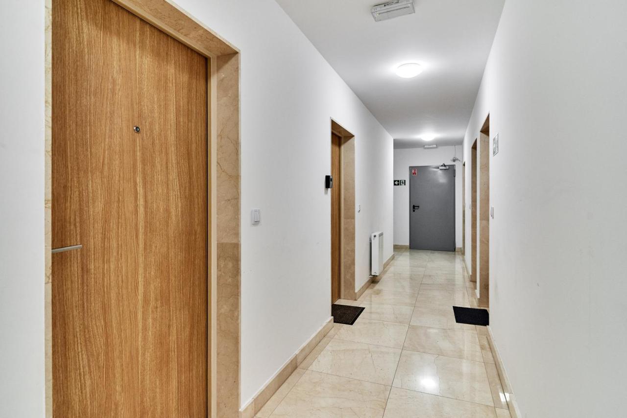 Apartments Wroclaw Pulaskiego By Noclegi Renters ภายนอก รูปภาพ